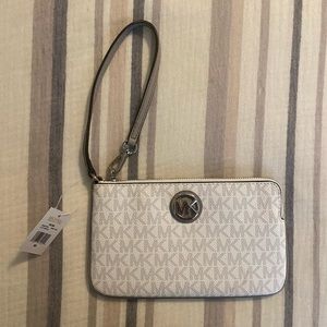 NWT Michael Kors Wristlet, Bright White